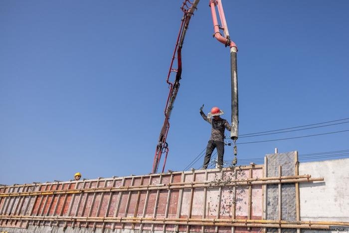 加固施工員行業(yè)前景分析，加固施工員行業(yè)前景，機(jī)遇與挑戰(zhàn)并存下的發(fā)展展望