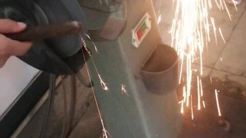 白鋼板火花鑒別操作步驟，白鋼板火花鑒別操作 行業(yè)新聞 第2張