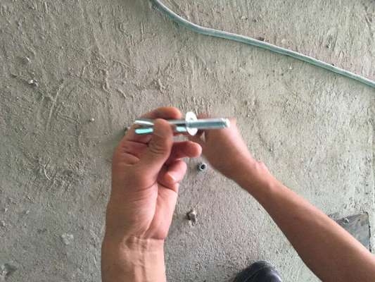 化學錨栓與膨脹螺栓的區(qū)別，化學錨栓與膨脹螺栓，差異全 行業(yè)新聞 第2張