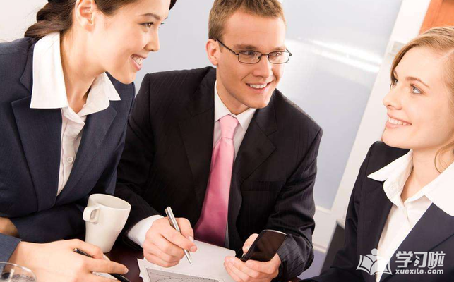 建筑行業(yè)面試自我介紹要點(diǎn)，行業(yè)面試