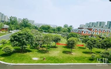 民用住宅改商業(yè)用房，幾種不同風(fēng)格的標(biāo)題供你參考，，直白型，民用住宅轉(zhuǎn)型商業(yè)用房，現(xiàn)狀與趨勢(shì)，疑問(wèn)型，民用住宅能否順利改作商業(yè)用房？，熱點(diǎn)聚焦型，聚焦，民用住宅向商業(yè)用房的轉(zhuǎn)變浪潮 行業(yè)新聞 第3張