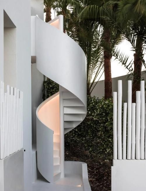 螺旋樓梯效果圖大全(51種螺旋樓梯創(chuàng)意設計,讓人大飽眼福!) 行業(yè)新聞 第8張 螺旋樓梯效果圖大全(51種螺旋樓梯創(chuàng)意設計,讓人大飽眼福!) 行業(yè)新聞 第8張