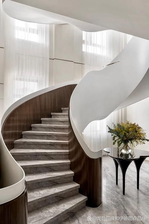 螺旋樓梯效果圖大全(51種螺旋樓梯創(chuàng)意設計,讓人大飽眼福!) 行業(yè)新聞 第12張 螺旋樓梯效果圖大全(51種螺旋樓梯創(chuàng)意設計,讓人大飽眼福!) 行業(yè)新聞 第12張