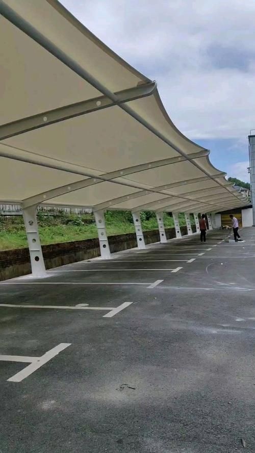 車棚效果(車棚效果主要分為實用性和美觀性和美觀性和美觀性) 行業(yè)新聞 第4張 車棚效果(車棚效果主要分為實用性和美觀性和美觀性和美觀性) 行業(yè)新聞 第4張