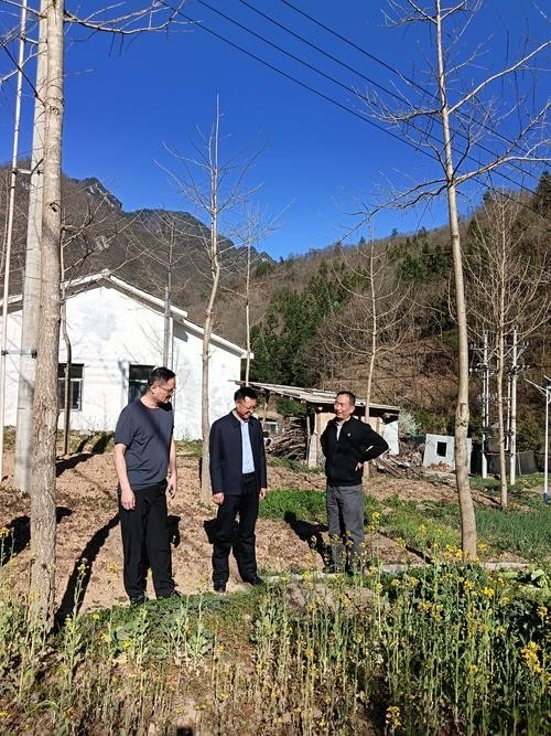 鹿寨鋼結(jié)構(gòu)公司董事長(zhǎng)簡(jiǎn)歷介紹（鹿寨縣鋼結(jié)構(gòu)公司董事長(zhǎng)簡(jiǎn)歷介紹）