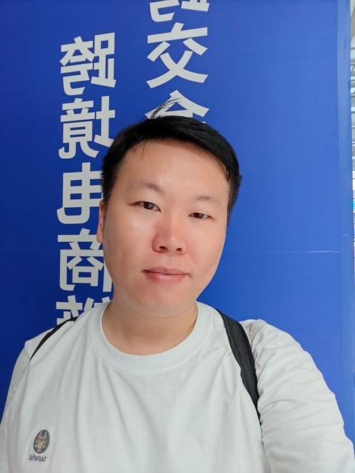 鹿寨鋼結(jié)構(gòu)公司董事長(zhǎng)簡(jiǎn)歷介紹（鹿寨縣鋼結(jié)構(gòu)公司董事長(zhǎng)簡(jiǎn)歷介紹）