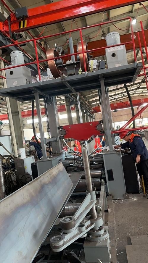 珠山鋼結(jié)構(gòu)公司董事長簡歷（盧立強董事長在珠山鋼結(jié)構(gòu)公司任職多久了？） 行業(yè)新聞 第3張