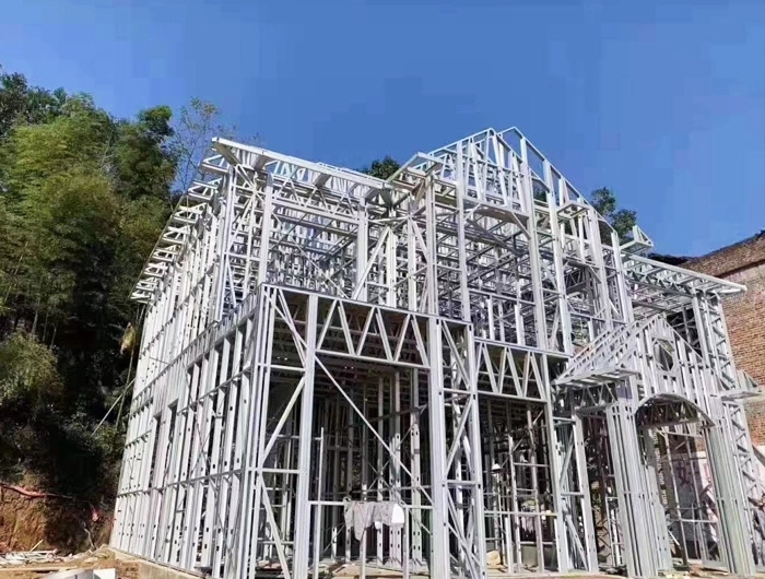 別墅鋼結(jié)構(gòu)簡介(當(dāng)傳統(tǒng)磚瓦遇見現(xiàn)代鋼結(jié)構(gòu)別墅) 行業(yè)新聞 第1張 別墅鋼結(jié)構(gòu)簡介(當(dāng)傳統(tǒng)磚瓦遇見現(xiàn)代鋼結(jié)構(gòu)別墅) 行業(yè)新聞 第1張