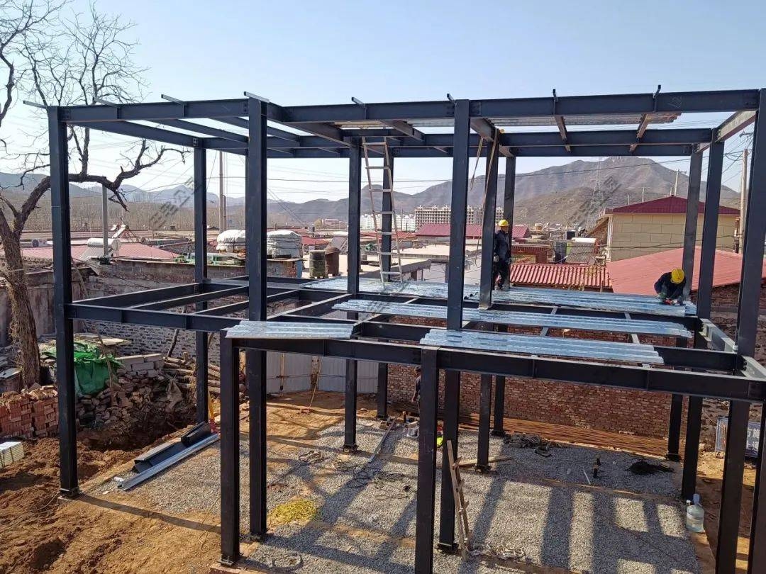 別墅鋼結(jié)構(gòu)簡介(當(dāng)傳統(tǒng)磚瓦遇見現(xiàn)代鋼結(jié)構(gòu)別墅) 行業(yè)新聞 第2張 別墅鋼結(jié)構(gòu)簡介(當(dāng)傳統(tǒng)磚瓦遇見現(xiàn)代鋼結(jié)構(gòu)別墅) 行業(yè)新聞 第2張