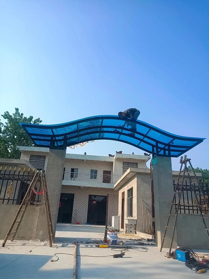 給我一些鋼結(jié)構(gòu)門頭雨棚的安裝圖片（給我一些鋼結(jié)構(gòu)門頭雨棚的安裝圖片共參考3篇資料） 行業(yè)新聞 第1張