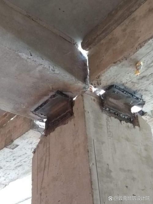 給我一些槽鋼加固承重墻的案例圖片（槽鋼加固承重墻施工圖片）