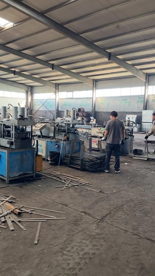 鋼結(jié)構(gòu)加工車間圖片（鋼結(jié)構(gòu)加工車間圖片共參考5篇,我?guī)湍阏伊艘恍╀摻Y(jié)構(gòu)加工車間的實景圖片） 行業(yè)新聞 第15張