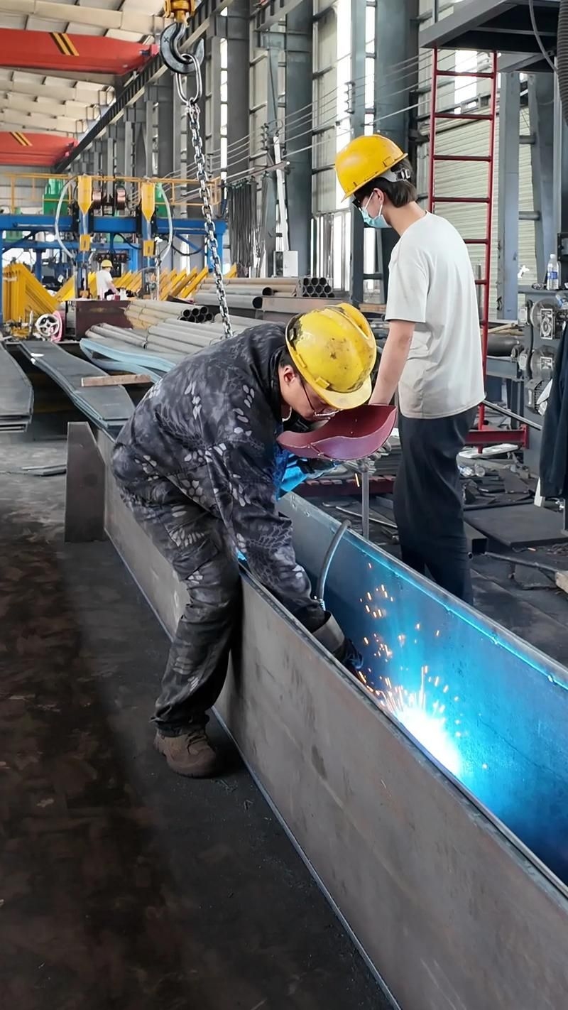 鋼結(jié)構(gòu)加工車間圖片（鋼結(jié)構(gòu)加工車間圖片共參考5篇,我?guī)湍阏伊艘恍╀摻Y(jié)構(gòu)加工車間的實景圖片） 行業(yè)新聞 第19張