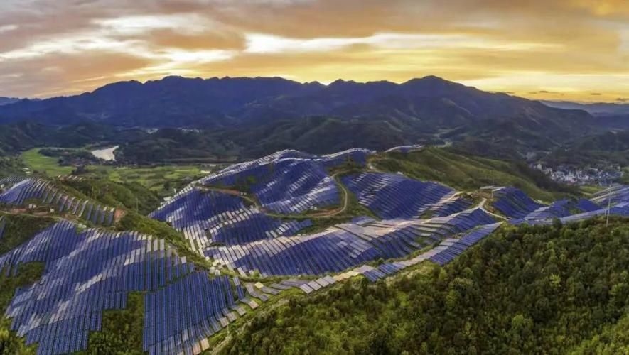 彩鋼瓦光伏安裝有哪些案例(彩鋼瓦光伏安裝有哪些案例,) 行業(yè)新聞 第24張 彩鋼瓦光伏安裝有哪些案例(彩鋼瓦光伏安裝有哪些案例,) 行業(yè)新聞 第24張