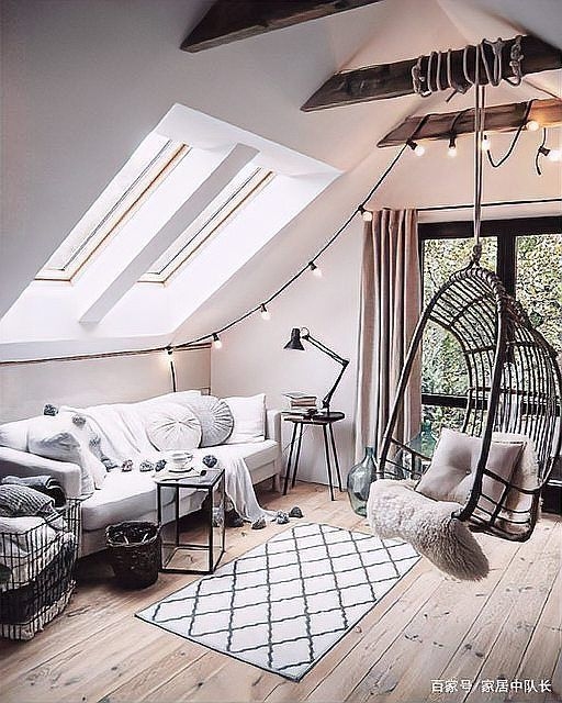 給我一些閣樓裝修的靈感（100款斜頂閣樓改造靈感|用進(jìn)口海洋板打造“空中儲(chǔ)物間”） 行業(yè)新聞 第6張