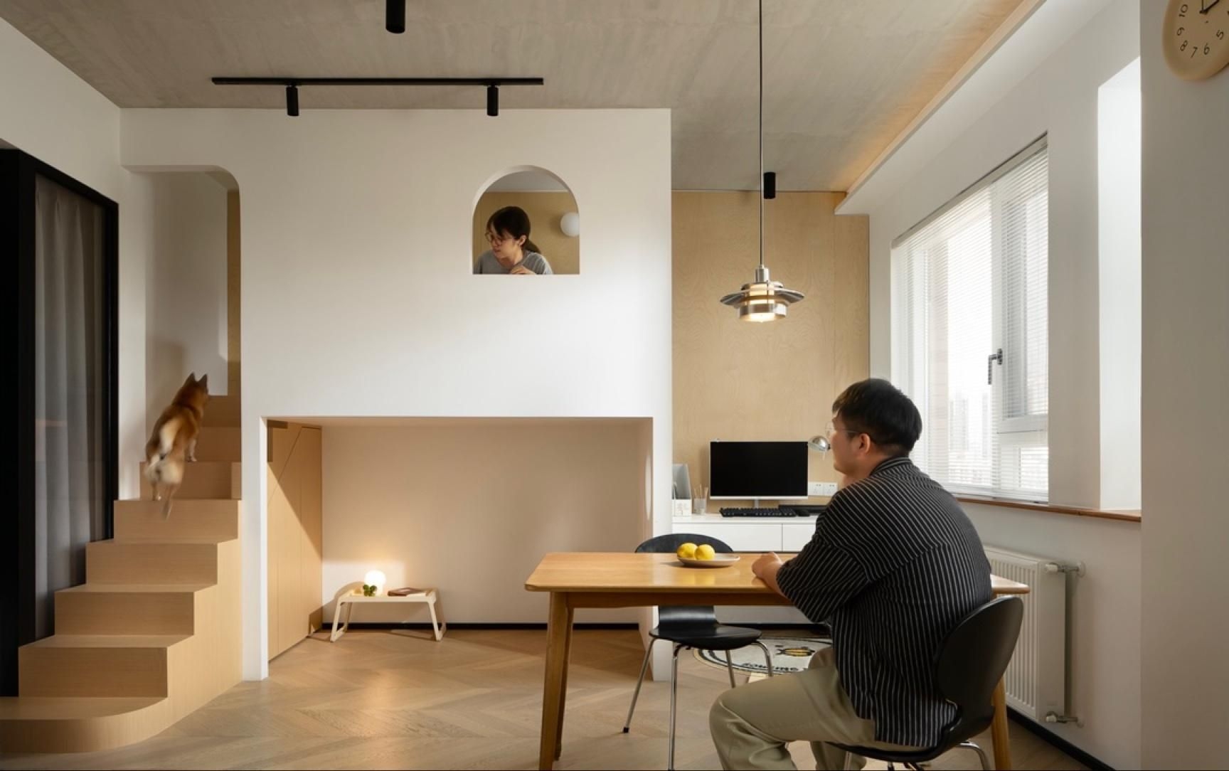 給我一些閣樓裝修的靈感（100款斜頂閣樓改造靈感|用進(jìn)口海洋板打造“空中儲(chǔ)物間”） 行業(yè)新聞 第10張