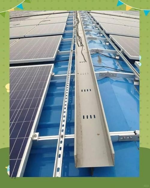 給我一些彩鋼屋頂光伏安裝的實(shí)景圖（彩鋼屋頂光伏安裝避坑指南） 行業(yè)新聞 第7張