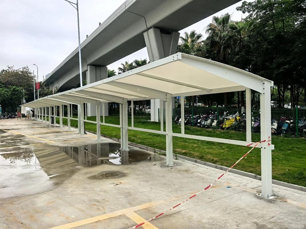 給我一些鋼結(jié)構(gòu)車棚的圖片(如何設(shè)計(jì)一個(gè)實(shí)用的鋼結(jié)構(gòu)車棚) 行業(yè)新聞 第4張 給我一些鋼結(jié)構(gòu)車棚的圖片(如何設(shè)計(jì)一個(gè)實(shí)用的鋼結(jié)構(gòu)車棚) 行業(yè)新聞 第4張