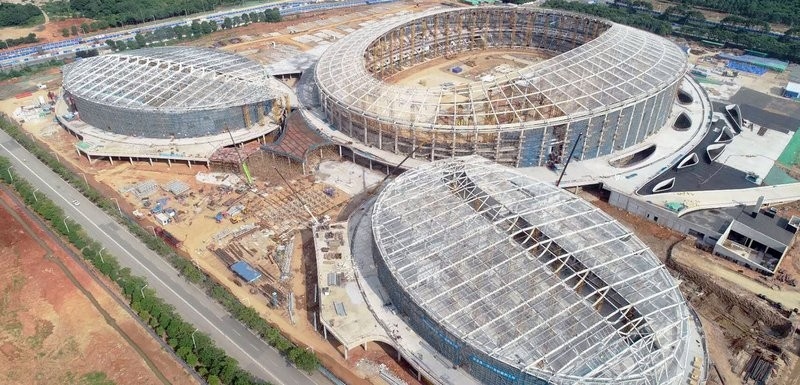 武漢鋼結(jié)構(gòu)設(shè)計（武漢鋼結(jié)構(gòu)廠房設(shè)計細節(jié)揭秘焊接與螺栓連接全過程聽） 行業(yè)新聞 第4張