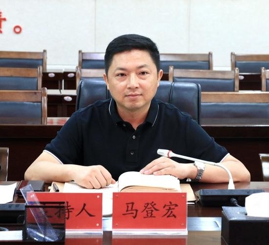 荔波鋼結(jié)構(gòu)公司董事長(zhǎng)簡(jiǎn)歷 行業(yè)新聞 第5張 荔波鋼結(jié)構(gòu)公司董事長(zhǎng)簡(jiǎn)歷 行業(yè)新聞 第5張