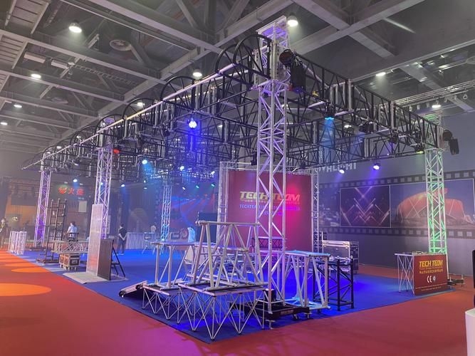 給我一些現(xiàn)代簡(jiǎn)約風(fēng)格的桁架設(shè)計(jì)效果圖（現(xiàn)代簡(jiǎn)約風(fēng)格桁架設(shè)計(jì)效果圖） 行業(yè)新聞 第16張