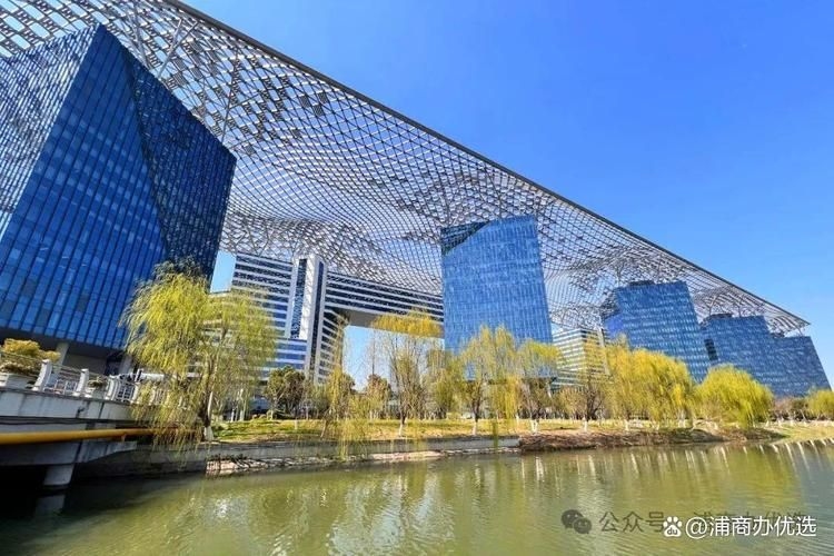 有哪些知名的鋼結(jié)構(gòu)長(zhǎng)廊案例？（有哪些知名的鋼結(jié)構(gòu)長(zhǎng)廊案例?） 行業(yè)新聞 第8張