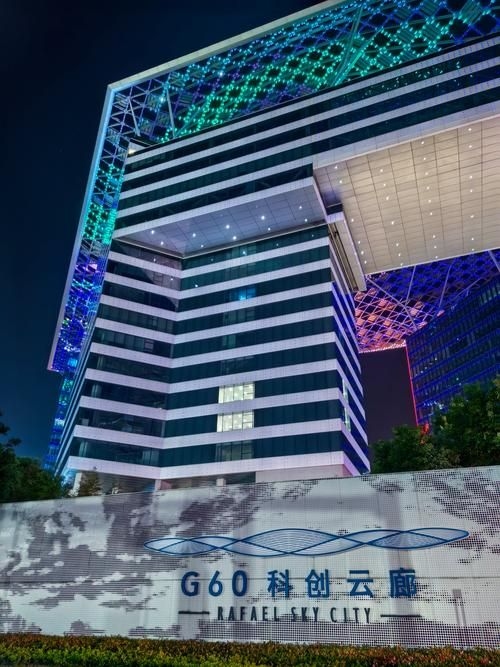 有哪些知名的鋼結(jié)構(gòu)長(zhǎng)廊案例？（有哪些知名的鋼結(jié)構(gòu)長(zhǎng)廊案例?） 行業(yè)新聞 第7張