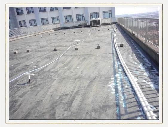 如何確保屋面板的防水性能？（屋面板防水施工全攻略屋面防水施工全攻略） 行業(yè)新聞 第1張