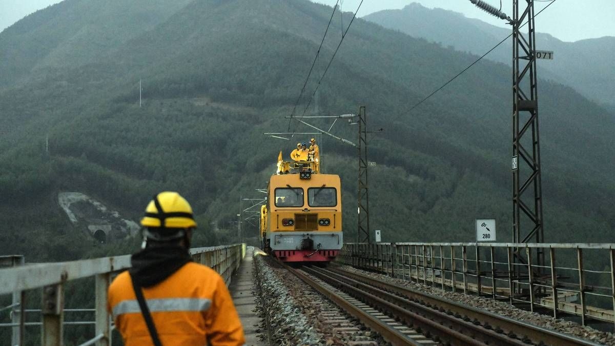 型鋼網(wǎng)架頂棚的維護(hù)費(fèi)用高嗎？ 行業(yè)新聞 第3張