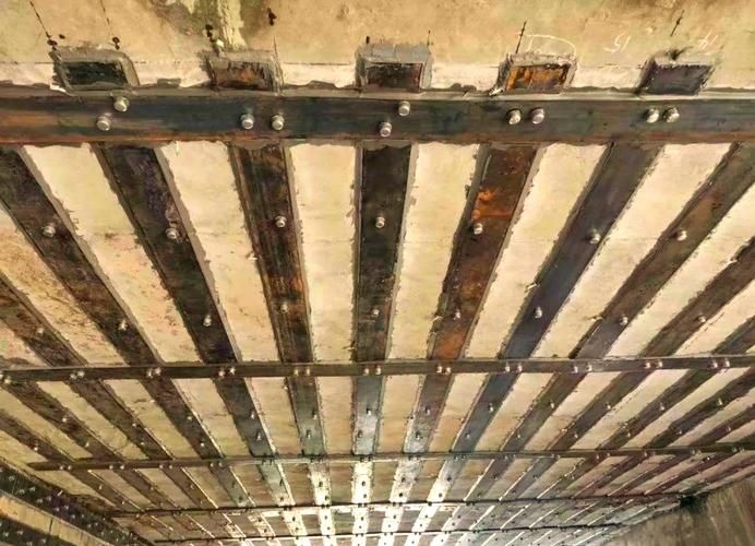 包鋼板加固有哪些常見問題？（包鋼板與混凝土結構加固的常見問題，包鋼板加固的常見問題） 行業(yè)新聞 第1張