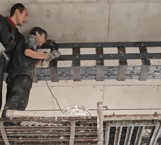 包鋼板加固有哪些常見問題？（包鋼板與混凝土結構加固的常見問題，包鋼板加固的常見問題） 行業(yè)新聞 第4張