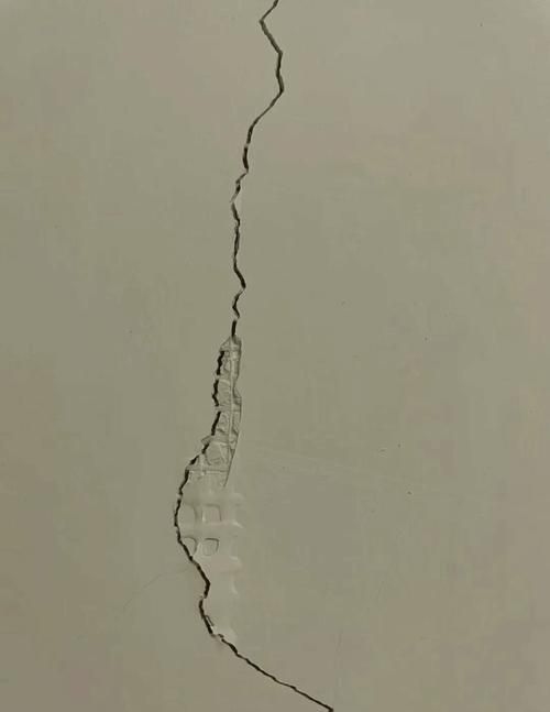 磚混結構墻體傾斜有哪些常見原因（磚混結構墻體傾斜原因分析） 行業(yè)新聞 第4張