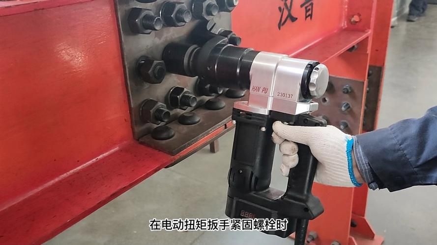 鋼結(jié)構(gòu)雨棚的維護(hù)保養(yǎng)有哪些（鋼結(jié)構(gòu)雨棚的維護(hù)保養(yǎng)有哪些,用戶(hù)要求詳解） 行業(yè)新聞 第13張