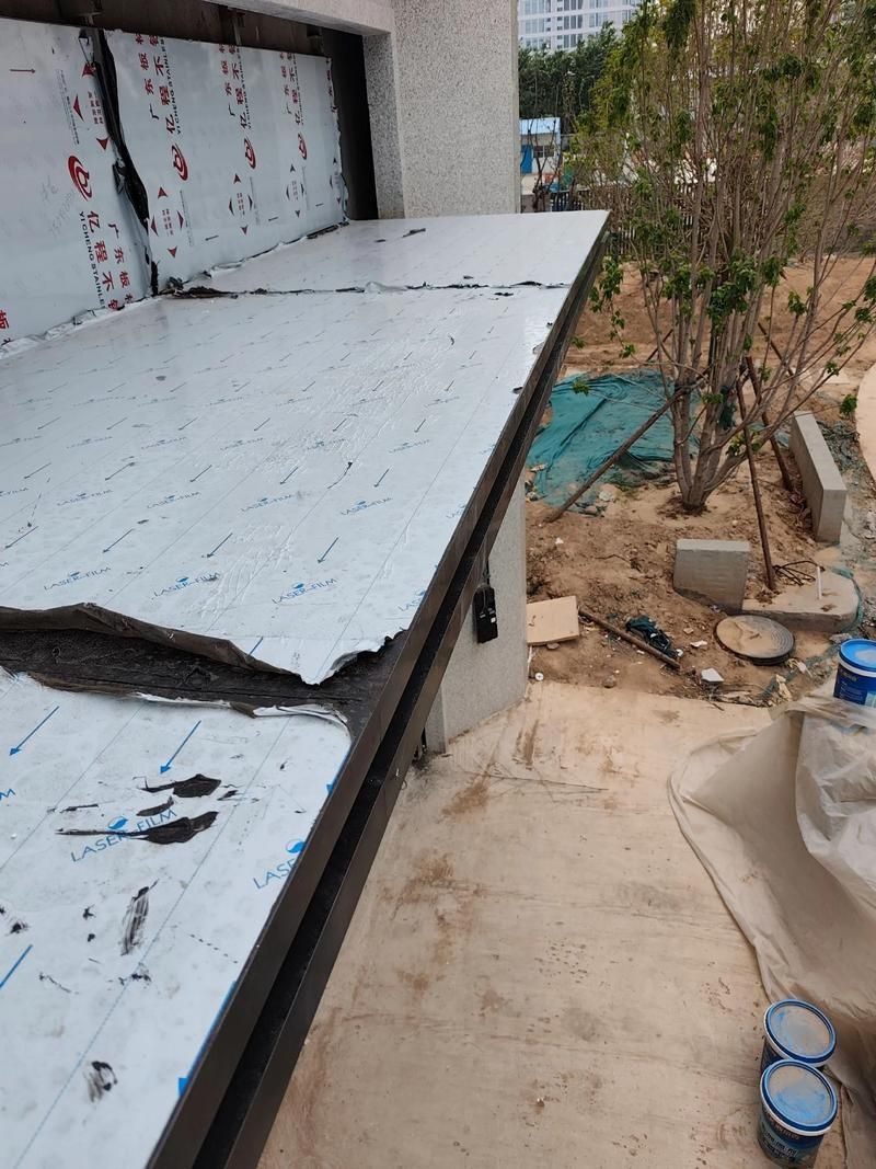 鋼結(jié)構(gòu)雨棚的維護(hù)保養(yǎng)有哪些（鋼結(jié)構(gòu)雨棚的維護(hù)保養(yǎng)有哪些,用戶(hù)要求詳解） 行業(yè)新聞 第14張