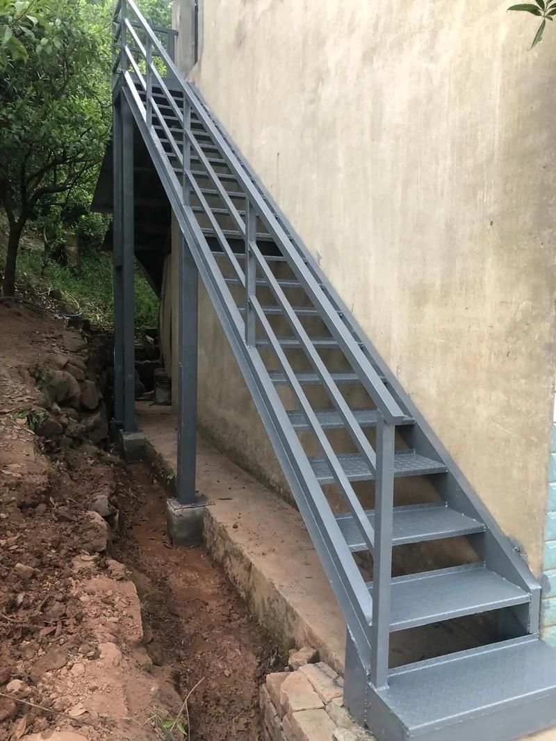 再給我?guī)讖堜摻Y(jié)構(gòu)樓梯的圖片（鋼結(jié)構(gòu)樓梯的選型與設(shè)計(jì)參數(shù)對(duì)照表） 行業(yè)新聞 第2張