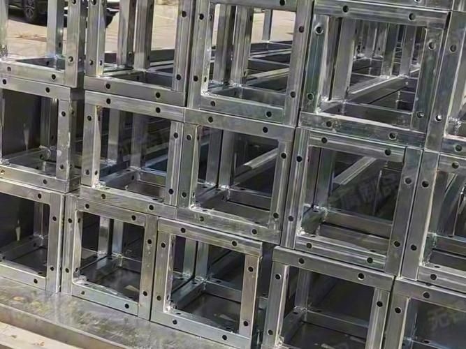 給我一些單榀鋼桁架的圖片 行業(yè)新聞 第21張