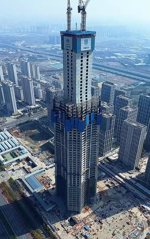 給我一些幕墻與鋼結(jié)構(gòu)的實際案例 行業(yè)新聞 第8張 給我一些幕墻與鋼結(jié)構(gòu)的實際案例 行業(yè)新聞 第8張